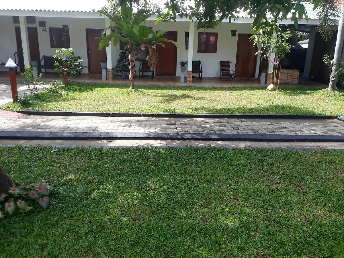 Oda ve Kahvaltı Villa 67 Negombo