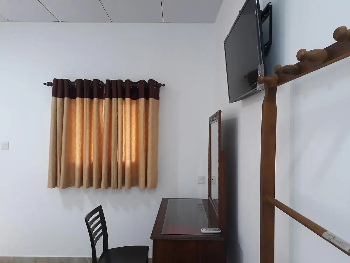 Villa 67 Negombo 3*,