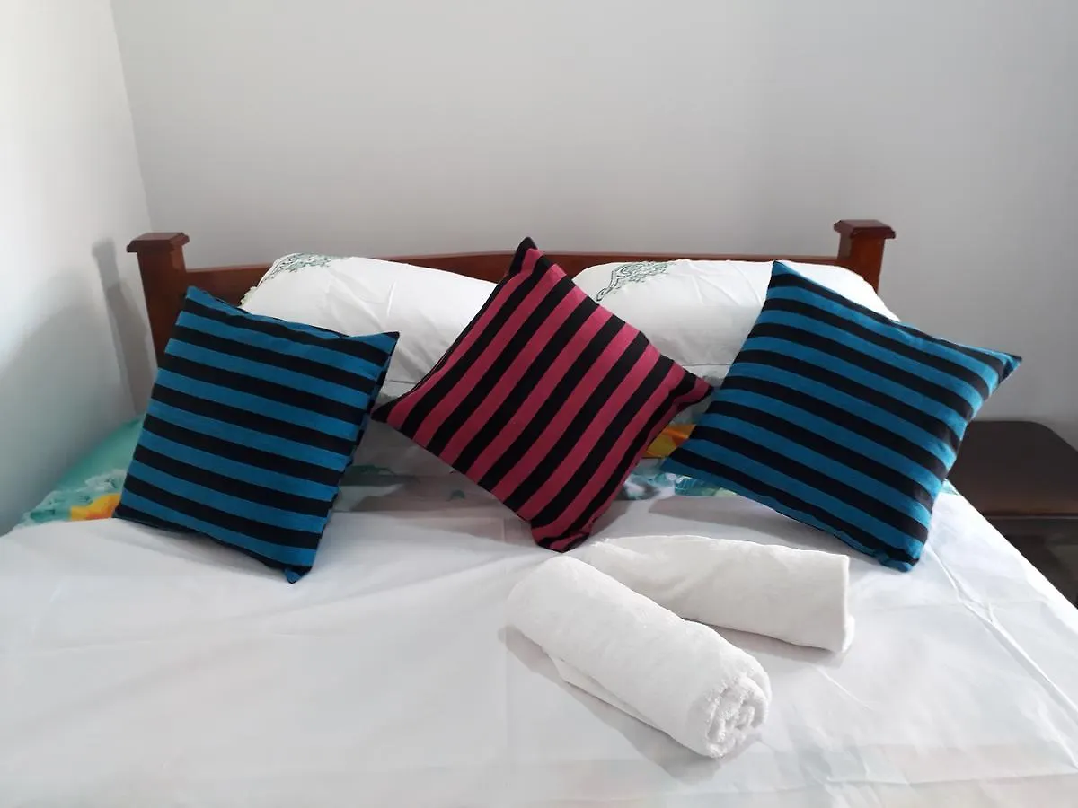 Villa 67 Negombo Oda ve Kahvaltı
