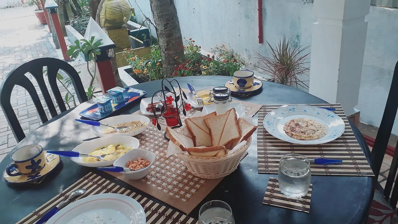 Villa 67 Negombo Oda ve Kahvaltı