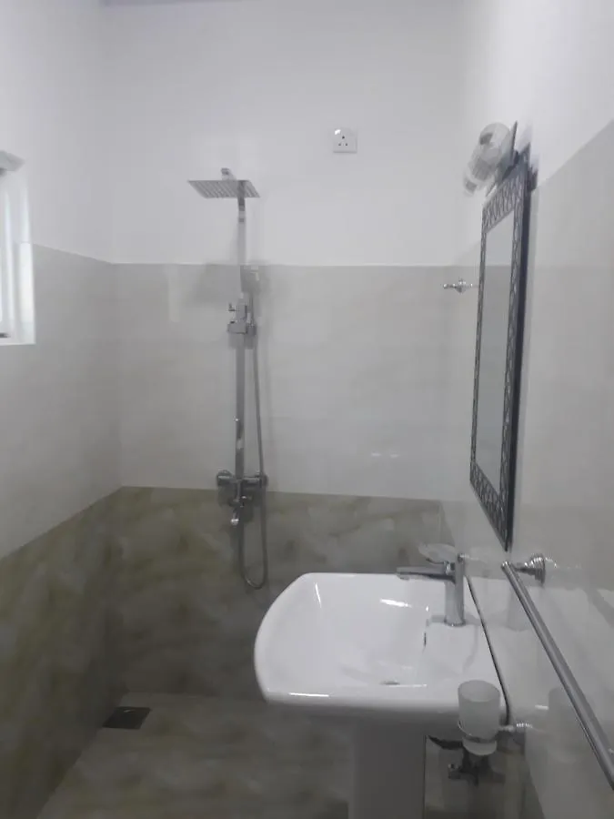 Villa 67 Negombo Oda ve Kahvaltı